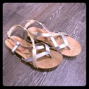 Blowfish Metallic sandals.
